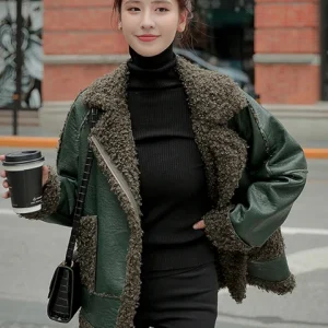 Leather Spliced Faux Fur Jackets Women Lapel Pockets Zipper Contrast Color Coat